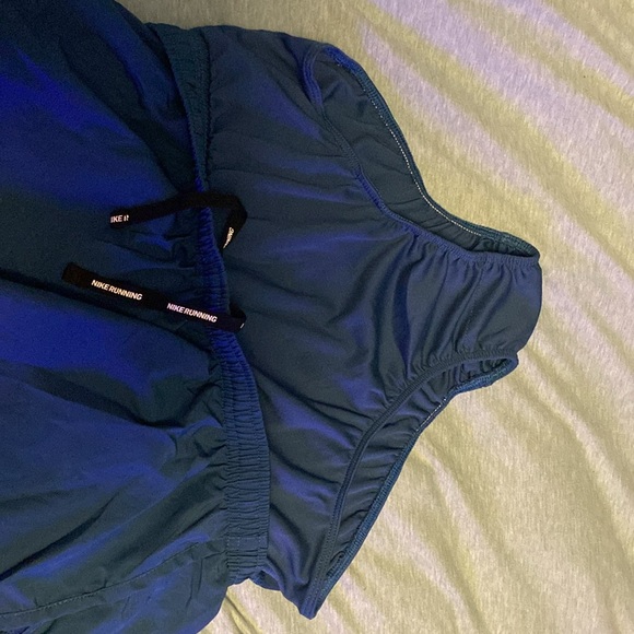 Nike running shorts - Picture 6 of 7